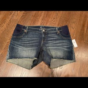 NWT Gap Maternity Jean Shorts